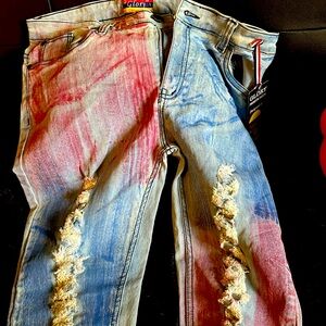 Ripped jeans with mix color